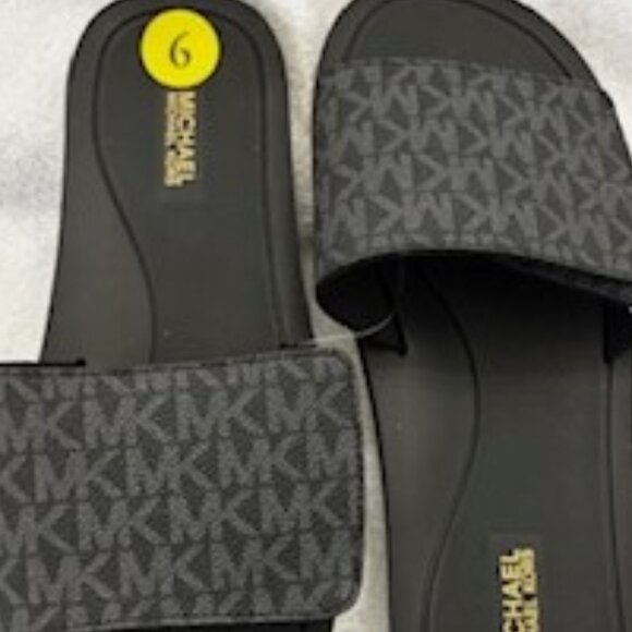 2nd pair - Michael Kors 'Wade" slides in signature logo MK print NWT Size 9 - Picture 2 of 9
